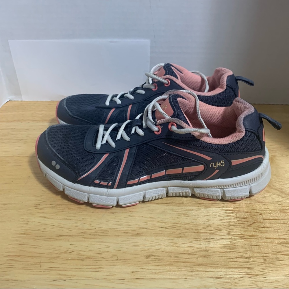 Womens Ryka Hailee 2 athletic sneakers‎ size 7M navy